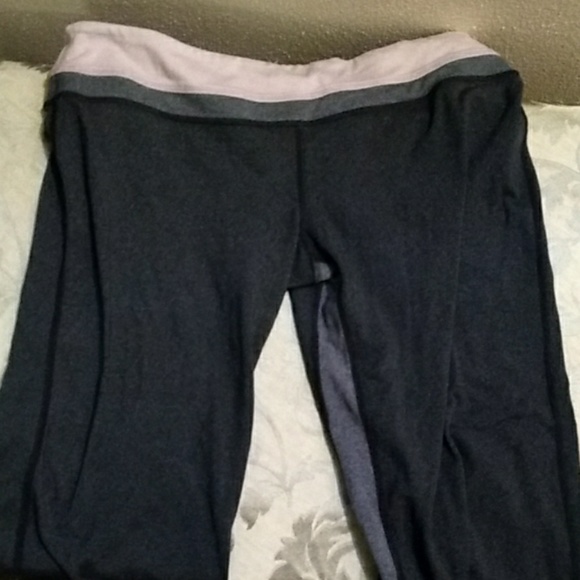 Grey Lululemon bootcut yoga pants - Picture 1 of 3